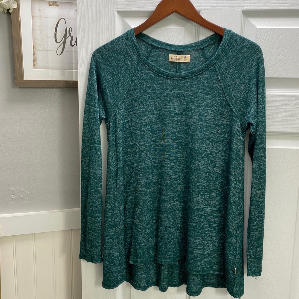 Hollister long sleeve M